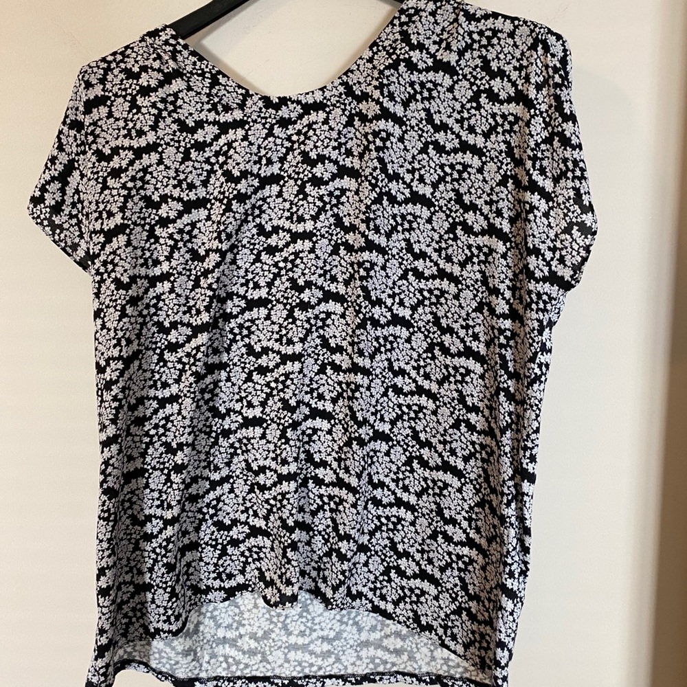 LOFT Sz L Flower Shirt